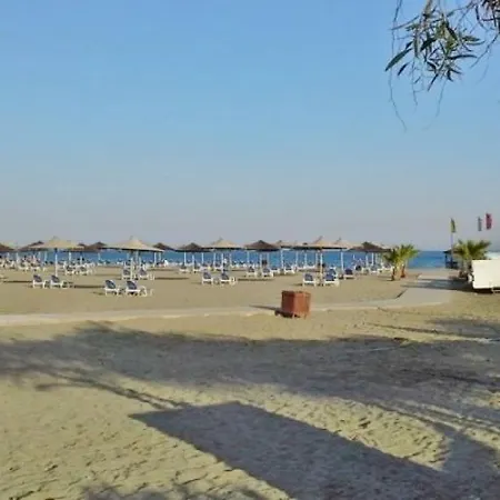 Beach Maisonette Star