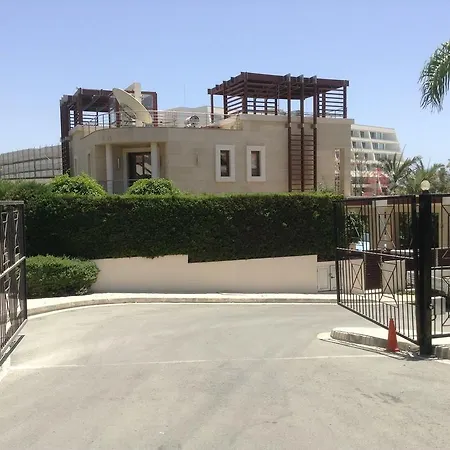 Beach Maisonette Star Limassol
